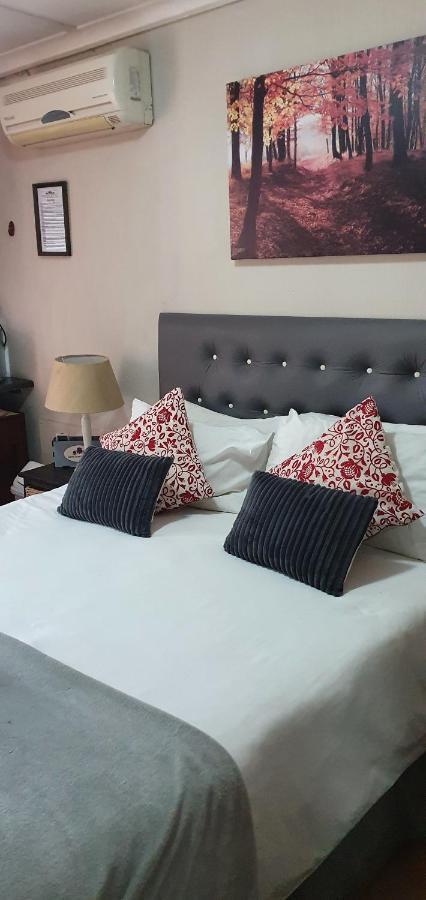 Garden Corner Guesthouse Beaufort West Extérieur photo