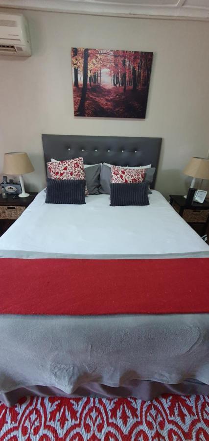 Garden Corner Guesthouse Beaufort West Extérieur photo