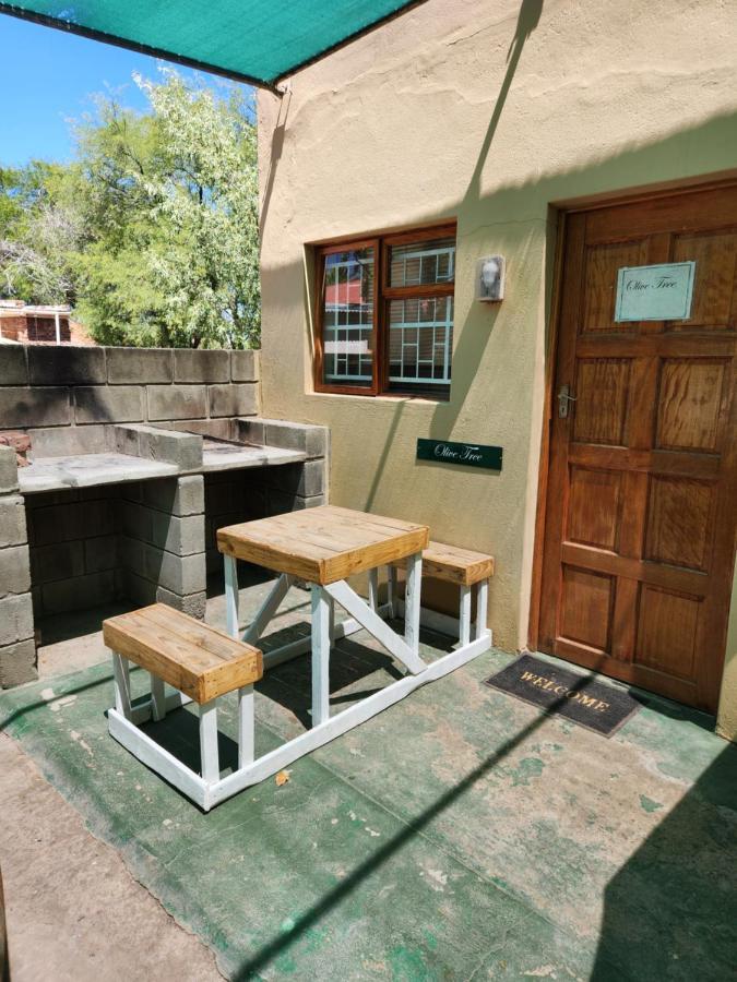 Garden Corner Guesthouse Beaufort West Extérieur photo