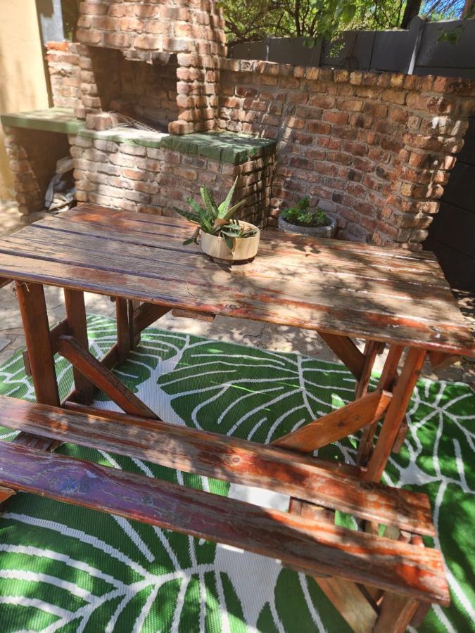 Garden Corner Guesthouse Beaufort West Extérieur photo
