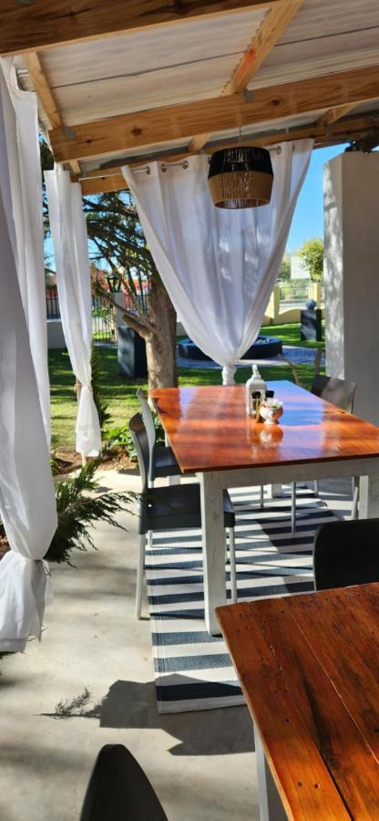 Garden Corner Guesthouse Beaufort West Extérieur photo